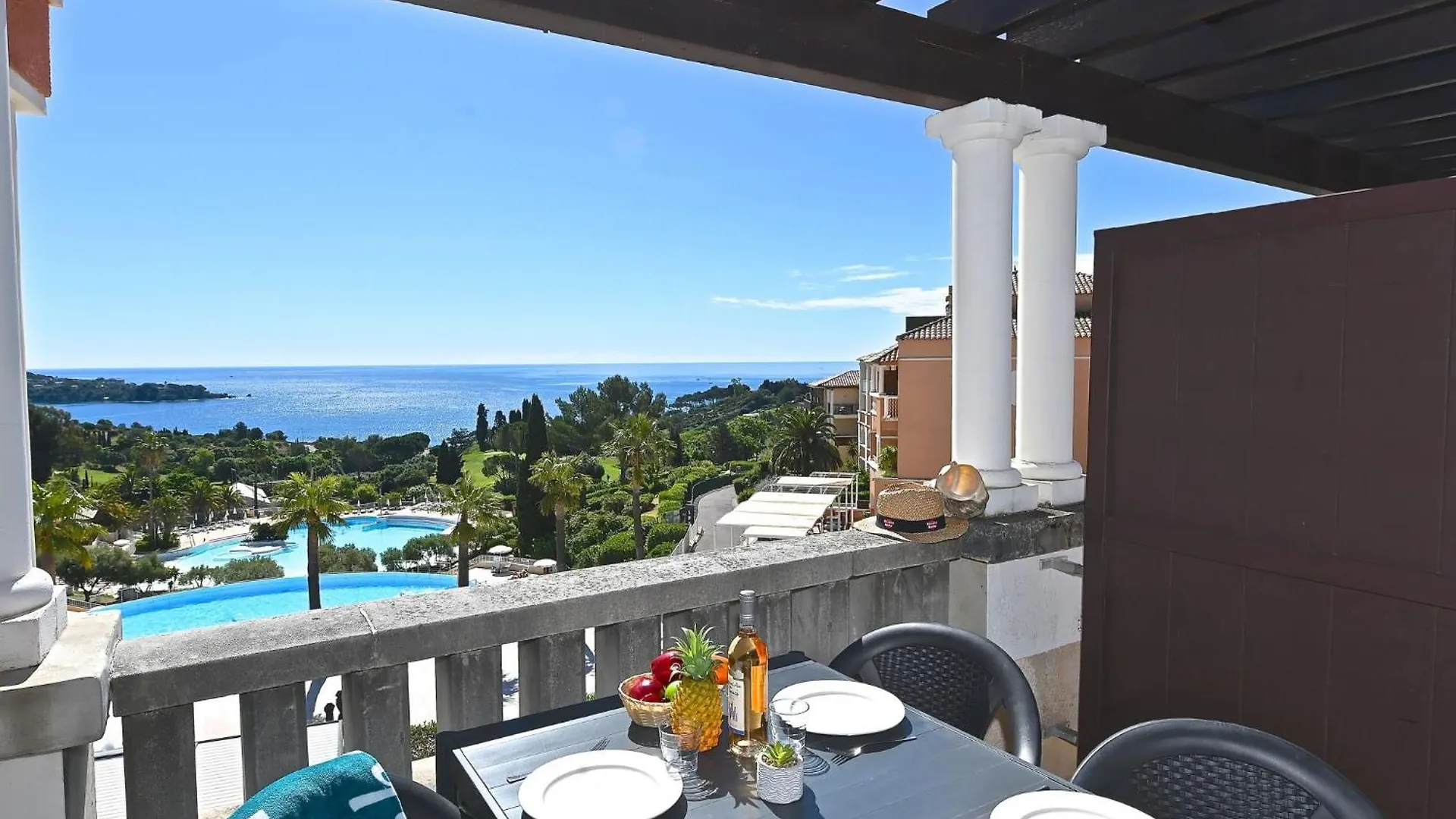 Apartment Village Cap Esterel - Le Village-67 By Interhome Saint-Raphaël